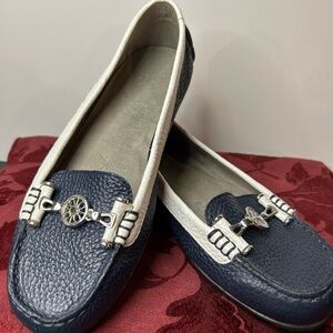Aerosoles‎ NUWLYWED Flats Loafer Slip On Woman’s 7.5M Navy White Silver Accent